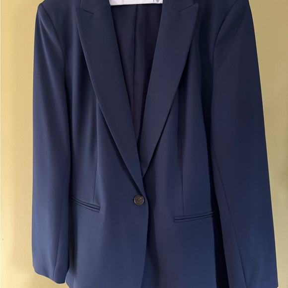 Ann Taylor Classic Navy Blazer - Picture 4 of 10